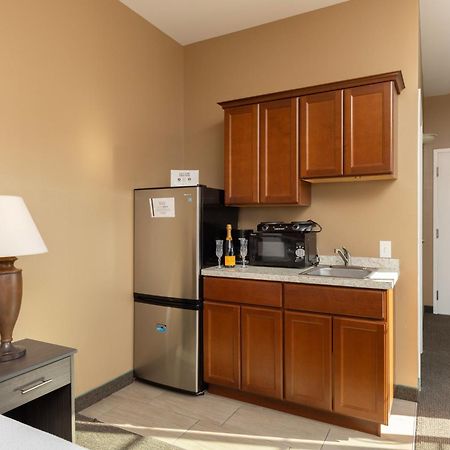 Brinton Suites ウェストチェスター エクステリア 写真