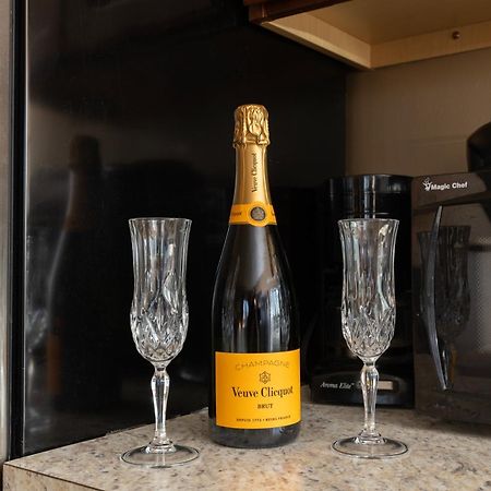 Brinton Suites ウェストチェスター エクステリア 写真