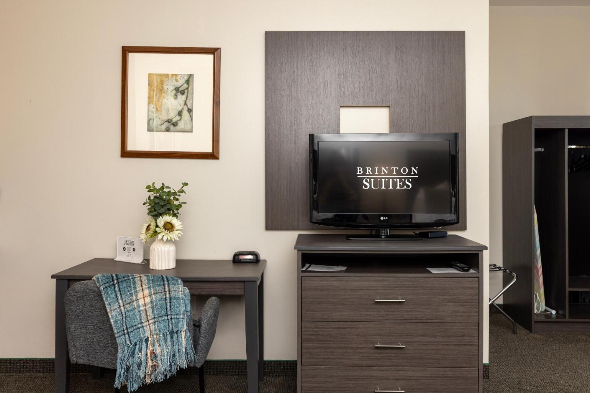 Brinton Suites ウェストチェスター エクステリア 写真