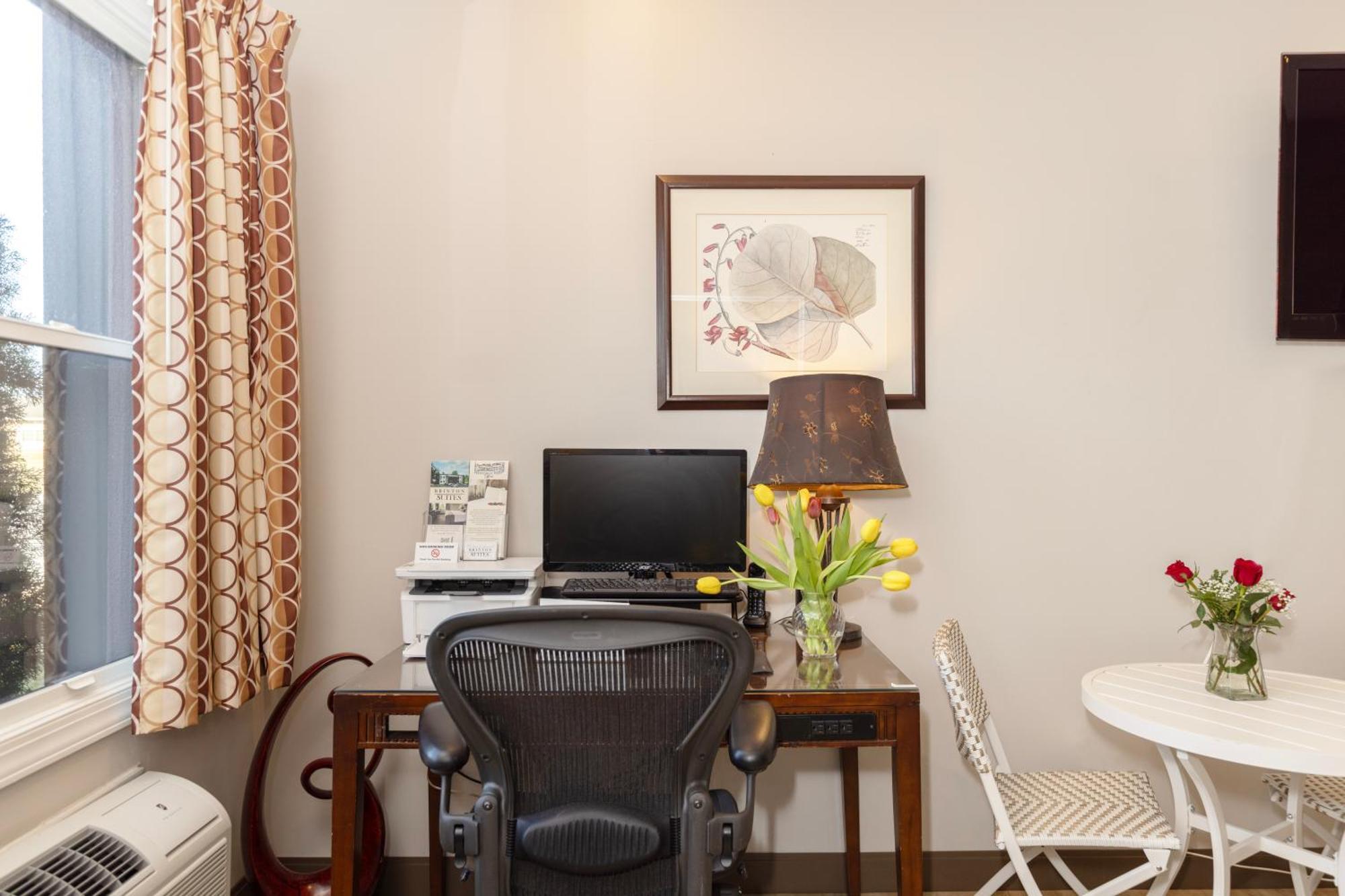 Brinton Suites ウェストチェスター エクステリア 写真