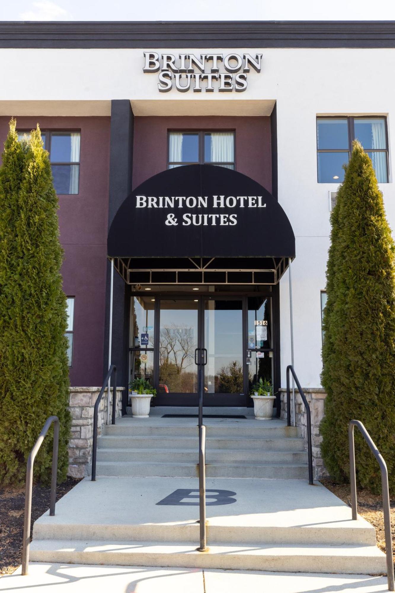 Brinton Suites ウェストチェスター エクステリア 写真