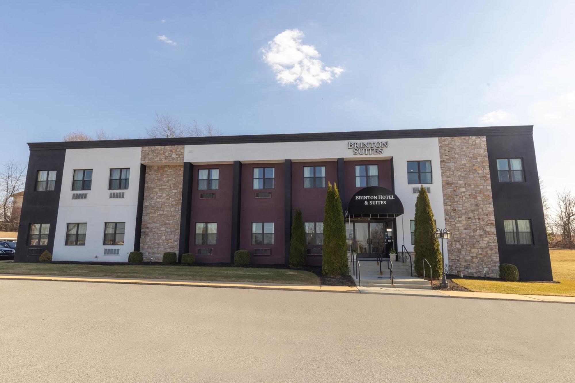 Brinton Suites ウェストチェスター エクステリア 写真