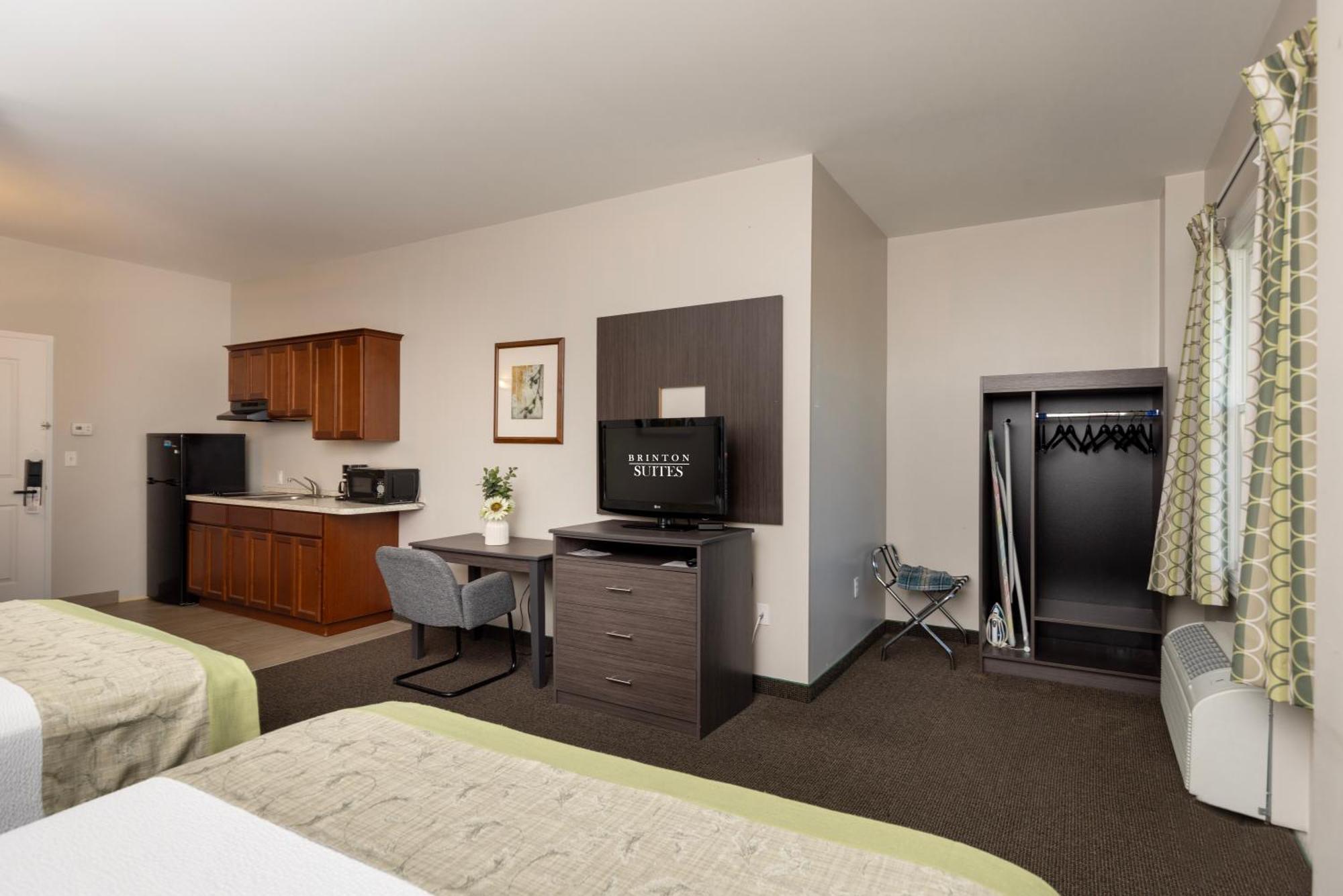 Brinton Suites ウェストチェスター エクステリア 写真