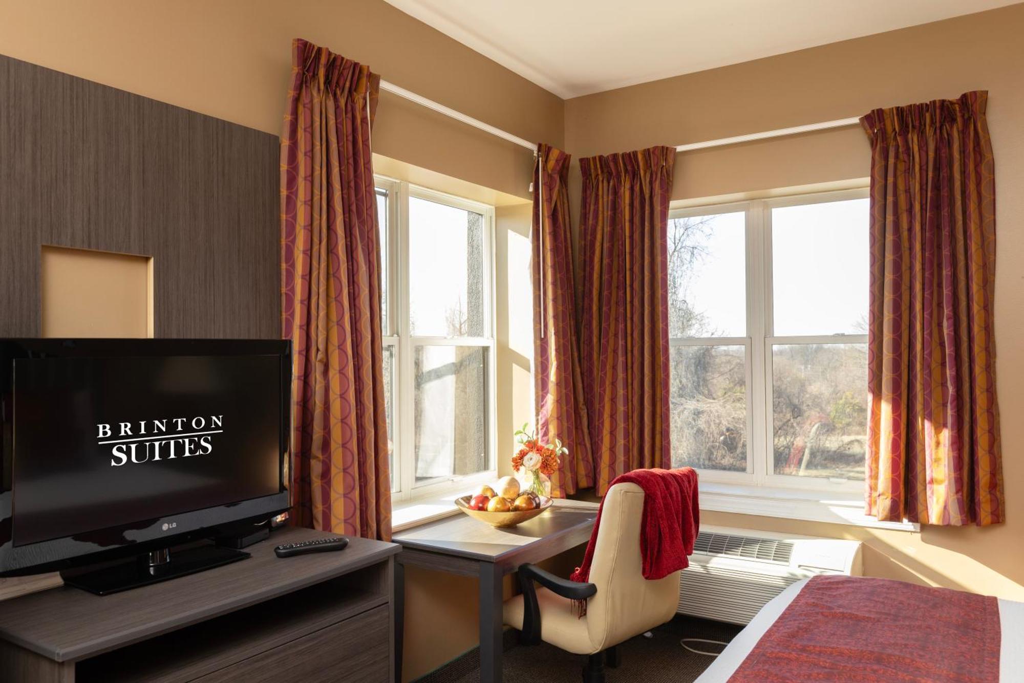 Brinton Suites ウェストチェスター エクステリア 写真