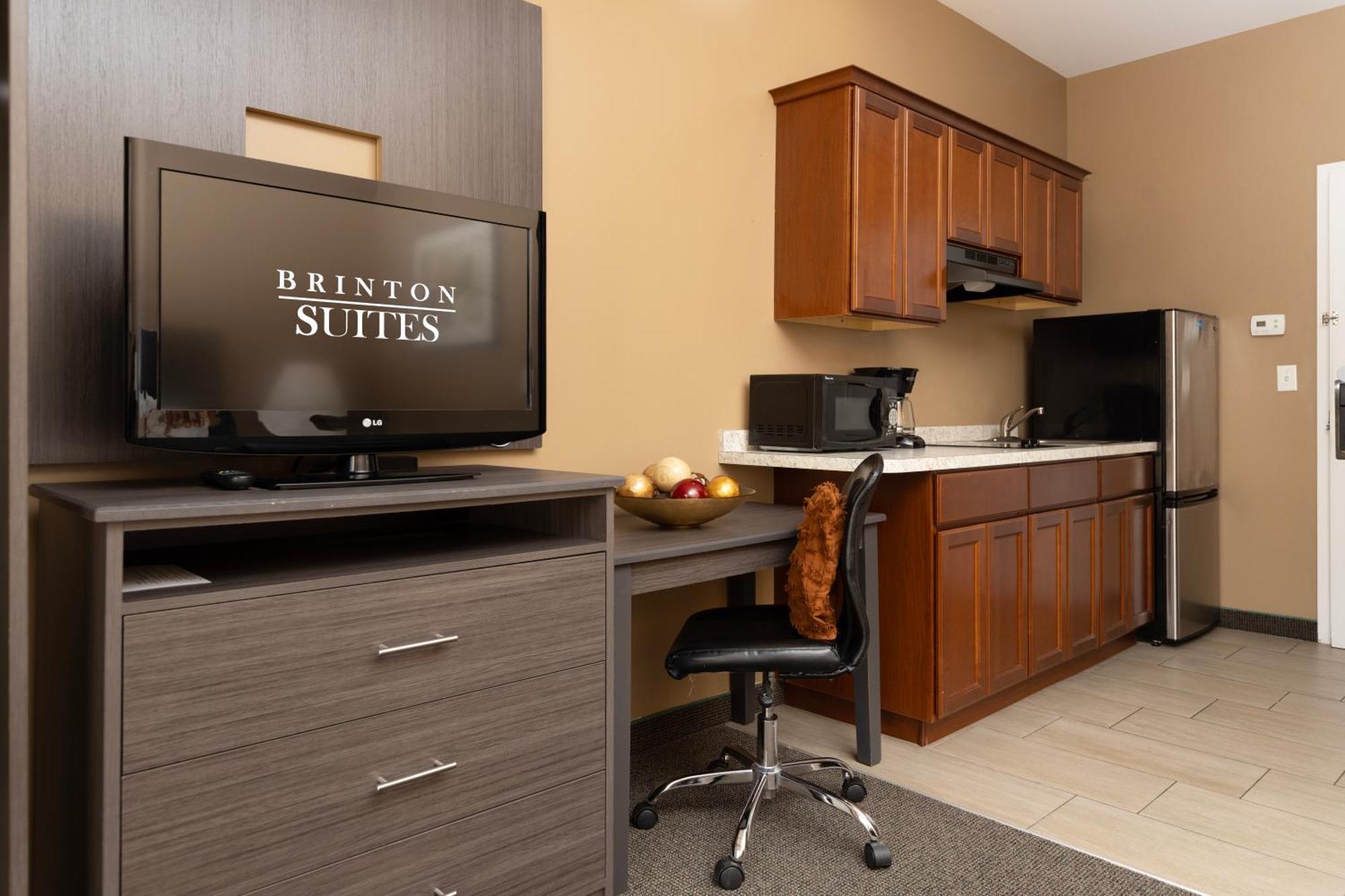 Brinton Suites ウェストチェスター エクステリア 写真